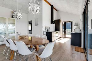 Galeriebild der Unterkunft New Summer House From 2021 With Sea View in Millinge