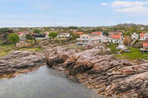 Et luftfoto af Holiday With Panoramic Views On The Rocks, Bornholm