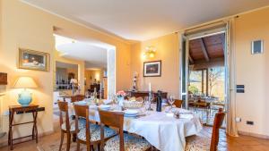 Afbeelding uit fotogalerij van Uvaspina 8, Emma Villas in Antignano