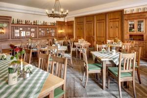 Restaurace v ubytování Altstadt- und Businesshotel Pfaubräu - Brauereigasthof - Frühstücksbuffet - kostenfreie Radgarage - Hunde willkommen