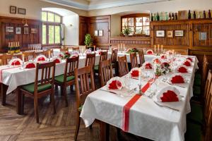 Restaurace v ubytování Altstadt- und Businesshotel Pfaubräu - Brauereigasthof - Frühstücksbuffet - kostenfreie Radgarage - Hunde willkommen
