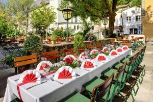 Zahrada ubytování Altstadt- und Businesshotel Pfaubräu - Brauereigasthof - Frühstücksbuffet - kostenfreie Radgarage - Hunde willkommen