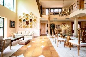 Zdjęcie z galerii obiektu VILLA SAGUARO Málaga w mieście Alhaurín de la Torre