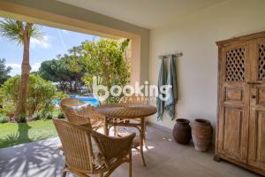 Fotografie z fotogalerie ubytování Las Velas I Planta baja en S'Agaró con vista mar y agradable terraza con acceso directo a la piscina v destinaci S'Agaro