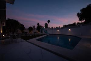 Fotografia z galérie ubytovania Villa encantadora junto a la playa en Los Monteros con seguridad 24 horas v Marbelli