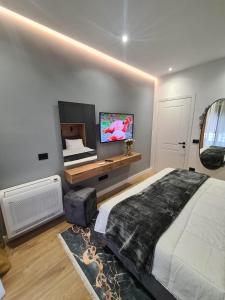 Billede fra billedgalleriet på Grey Luxury Apartment i Gjirokastër