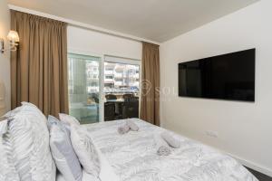 Fotografia z galérie ubytovania PUERTO MARINA-BENALMADENA LUXURY APARTMENT DENTRO DE LA ISLA v destinácii Benalmádena