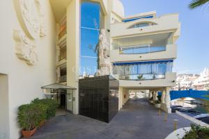 Fotografia z galérie ubytovania PUERTO MARINA-BENALMADENA LUXURY APARTMENT DENTRO DE LA ISLA v destinácii Benalmádena