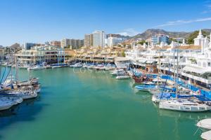 Fotografia z galérie ubytovania PUERTO MARINA-BENALMADENA LUXURY APARTMENT DENTRO DE LA ISLA v destinácii Benalmádena