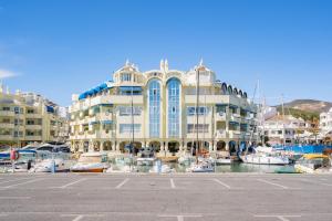 Fotografia z galérie ubytovania PUERTO MARINA-BENALMADENA LUXURY APARTMENT DENTRO DE LA ISLA v destinácii Benalmádena