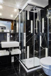 A bathroom at INX Design Hotel