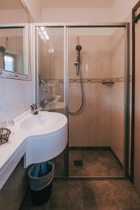 Kúpeľňa v ubytovaní Hotel Planac + 37 fotografií