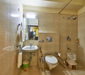 Koupelna v ubytování Hotel Atria, Kolhapur