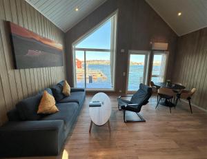 Posezení v ubytování Norsk Havbrukssenter - Rorbuer