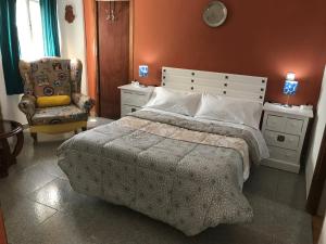 Posteľ alebo postele v izbe v ubytovaní Habitación independiente en casa antigua - Centro