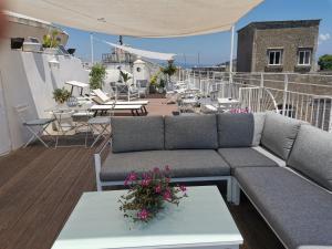 Le Volte Procida Home的休息区