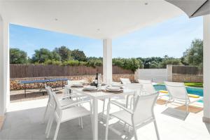 Balkon lub taras w obiekcie STUNNING VILLA MARIANELLA GRIS, POOL, BBQ, AC, FREE WIFI