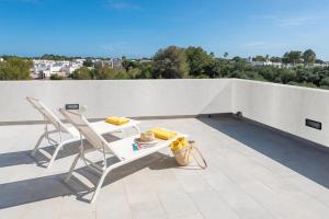 Balkon lub taras w obiekcie STUNNING VILLA MARIANELLA GRIS, POOL, BBQ, AC, FREE WIFI