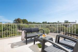 Balkon lub taras w obiekcie STUNNING VILLA MARIANELLA GRIS, POOL, BBQ, AC, FREE WIFI