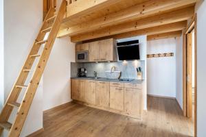 A kitchen or kitchenette at Eggerhof Fernblick