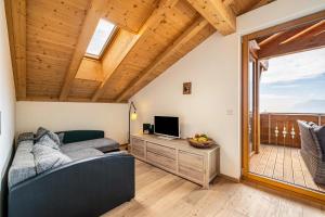 A bed or beds in a room at Eggerhof Fernblick