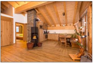 Η κουζίνα ή μικρή κουζίνα στο Ferienchalet Elisabeth