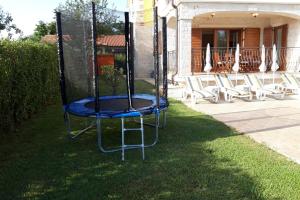 Vonkajšia záhrada v ubytovaní Villa Nevena in Buići Poreč for max 10 Persons 6km from the beach