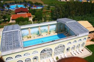 The swimming pool at or close to St.George's Bay Country Club & Spa