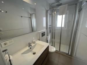 Kúpeľňa v ubytovaní Nerja Paradise Rentals - Villa Zafiro