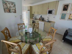 Kuchyňa alebo kuchynka v ubytovaní Nerja Paradise Rentals - Villa Zafiro
