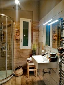 A bathroom at B&B DOMUS 65