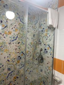 Ένα μπάνιο στο B&B Flower's House