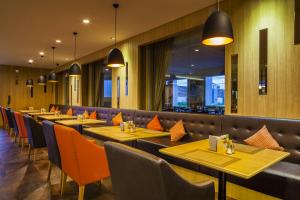 Posezení v ubytování Golden City Rayong Hotel