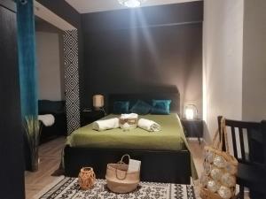 A bed or beds in a room at B&B DOMUS 65