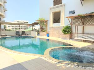 Bazén v ubytování Tanawit Hotel & Spa nebo v jeho okolí