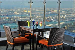 Istumisnurk majutusasutuses Ramada Abu Dhabi Corniche