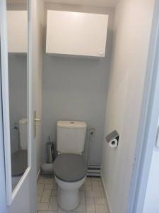 Ένα μπάνιο στο studio avec vue sur lac +4 φωτογραφίες