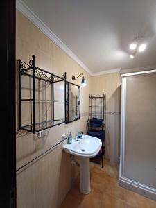 Et badeværelse på La Morada de Salomé + 32 billeder