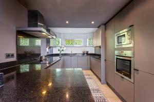 Kuchnia lub aneks kuchenny w obiekcie Cozy Townhouse Selwo
