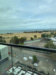Fotografie z fotogalerie ubytování Modern 2 BRM Apt in Williamstown v destinaci Williamstown + 18 fotografií