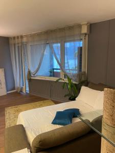 Postel nebo postele na pokoji v ubytování Lake Apartment 3