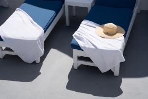 Postel nebo postele na pokoji v ubytování White Swallow Suite Santorini