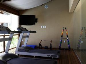 Fitness centrum a/nebo fitness zařízení v ubytování San Marino Suite Hotel