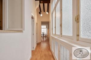 Zdjęcie z galerii obiektu La Linda Little Apartments w Kadyksie