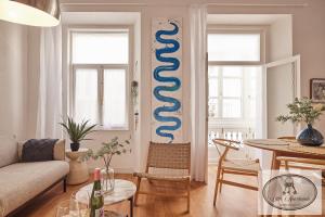 Część wypoczynkowa w obiekcie La Linda Little Apartments
