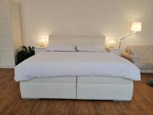 Posteľ alebo postele v izbe v ubytovaní Luxury Design City centre Apartment