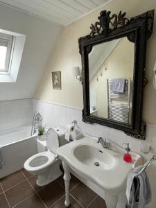 Kúpeľňa v ubytovaní La Maison Verte a Etables sur Mer