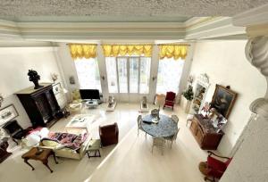 Zdjęcie z galerii obiektu Appartement bourgeois w Cannes