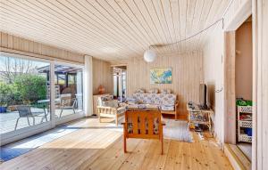 Posezení v ubytování 2 Bedroom Lovely Home In Slagelse