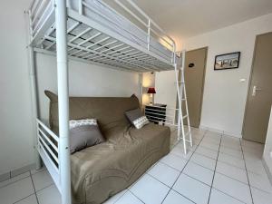 Poschodová posteľ alebo postele v izbe v ubytovaní Maison La Brée-les-Bains, 3 pièces, 4 personnes - FR-1-246A-219